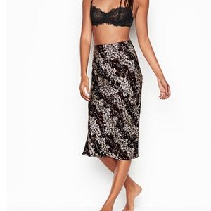 Women’s Victoria Secret Satin Slip